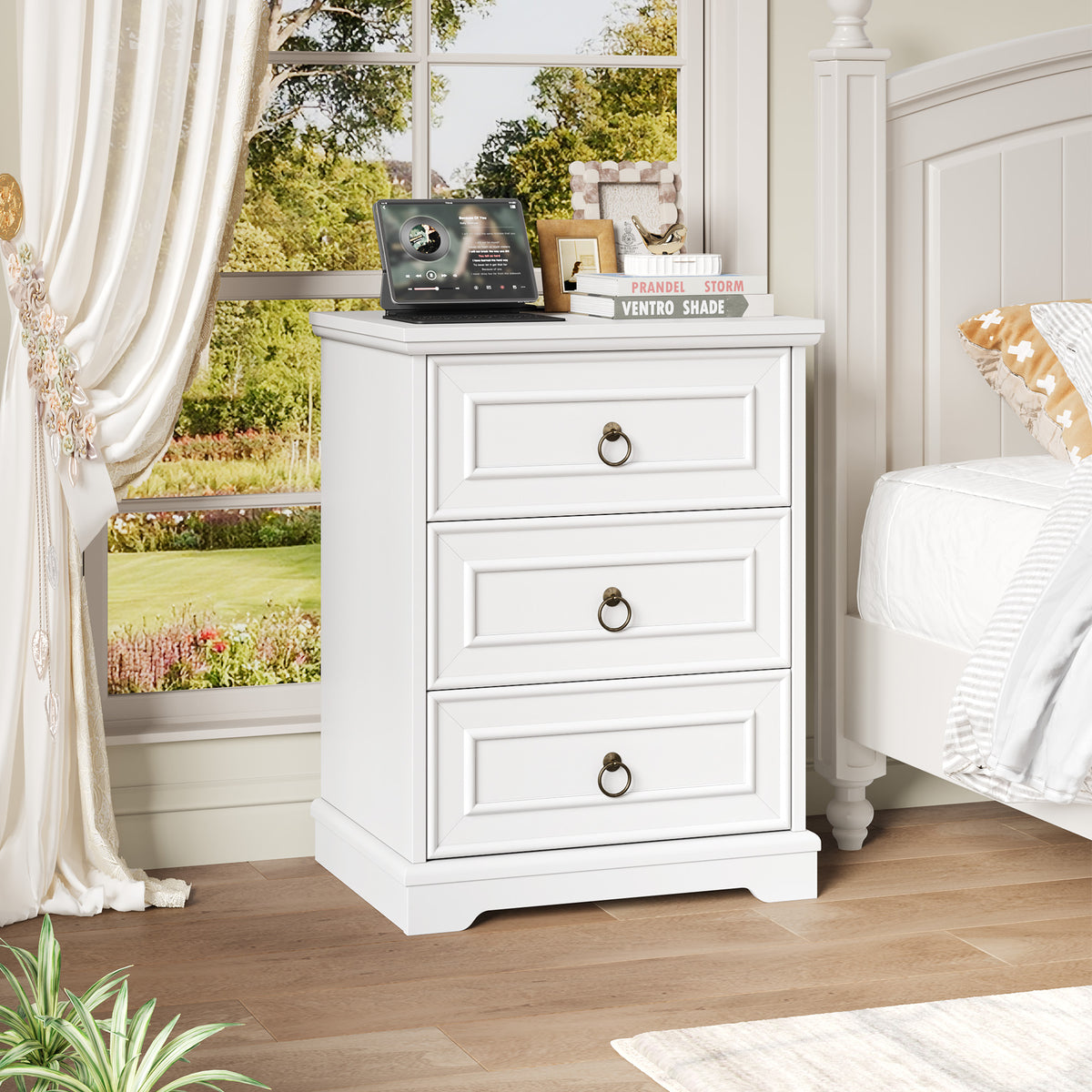 Hiphuta Vintage Nightstand with 3 Large Drawers, Farmhouse Bedroom Bedside Tables with Charging Station, Sofa Tables End Tables for Bedroom and Living Room, White